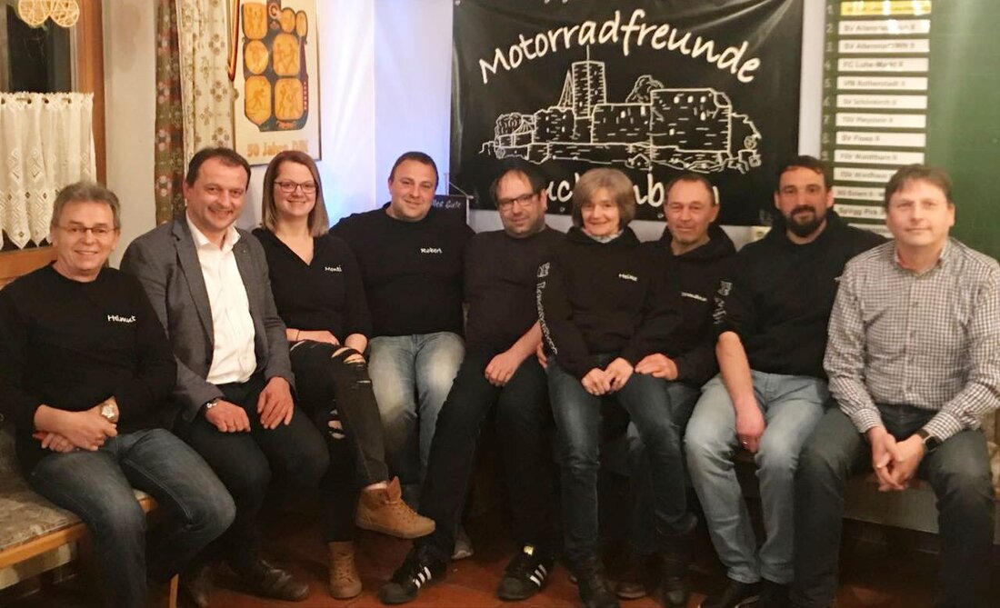 Leuchtenberg. Mit dem Motorrad unterwegs zu sein und regelmäßig Ausfahrten zu unternehmen – am besten bei Kaiserwetter – das genießen die Motorradfreunde. Von Sieglinde Schärtl In der zurückliegenden Saison war [&hellip;]