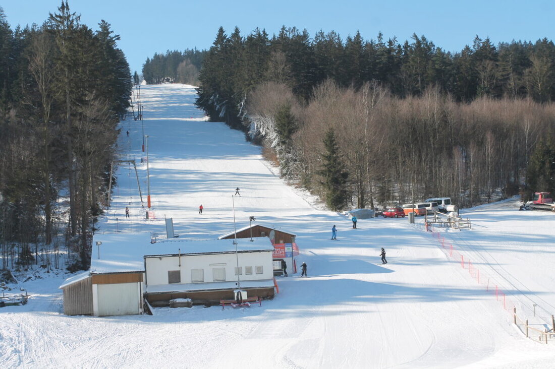 Waidhaus. Der Marktgemeinderat stimmt einem Mountainbike-Projekt mit vier Trails in verschiedenen Zonen zu, finanziert durch ein LEADER-Projekt mit 70 Prozent. Die Gesamtkosten belaufen sich auf 185.900 Euro netto.