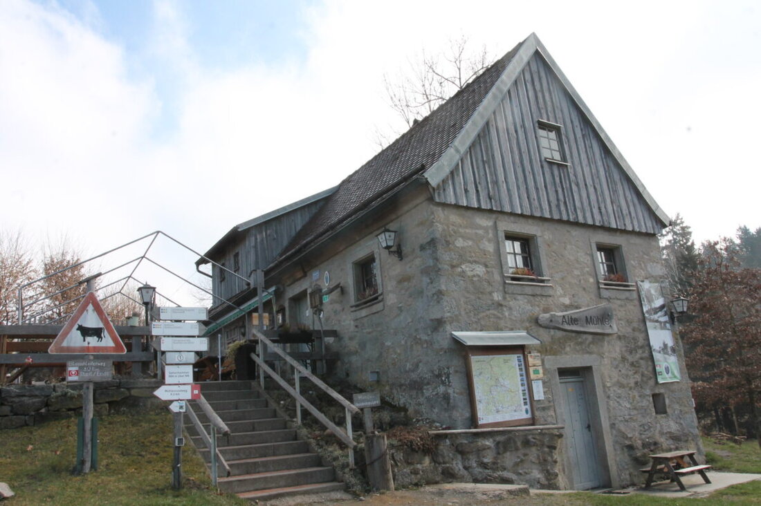 Georgenberg. Die Mühle Gehenhammer öffnet ab dem 2. April wieder für Besucher, mit Angeboten wie Kaffee, Kuchen und Brotzeit, betrieben vom Oberpfälzer Waldverein.