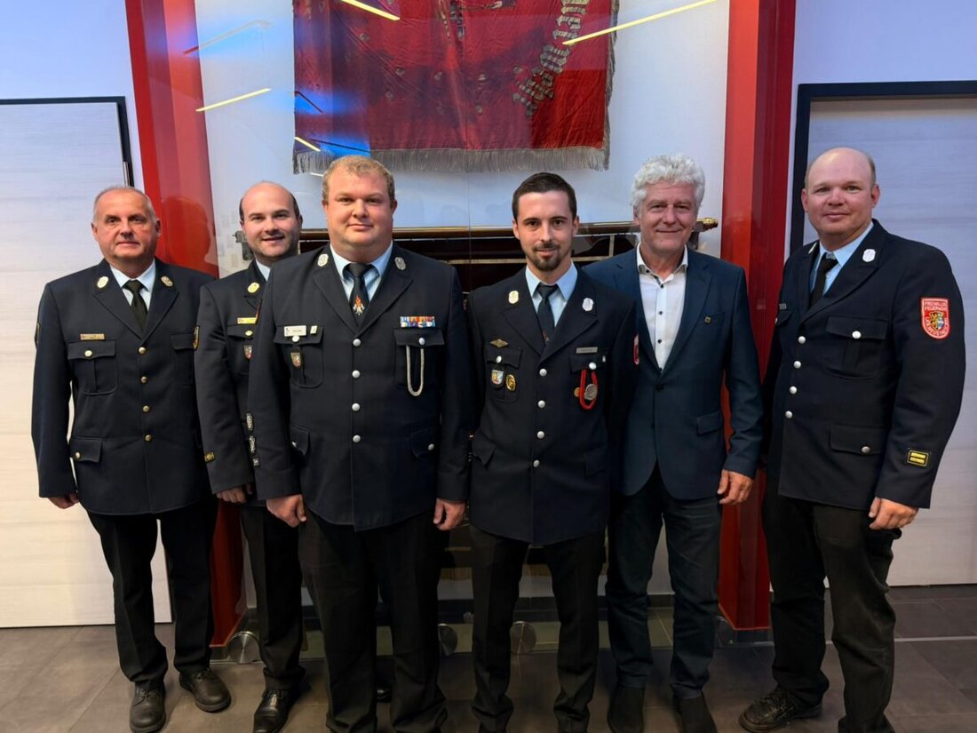 Floß. Bei der Freiwilligen Feuerwehr Floß gab es einen Führungswechsel: Felix Müller bleibt erster Kommandant, Patrick Jung übernimmt als Stellvertreter von Harald Träger. 52 Wahlberechtigte bestätigten den Kurs der Wehr.
