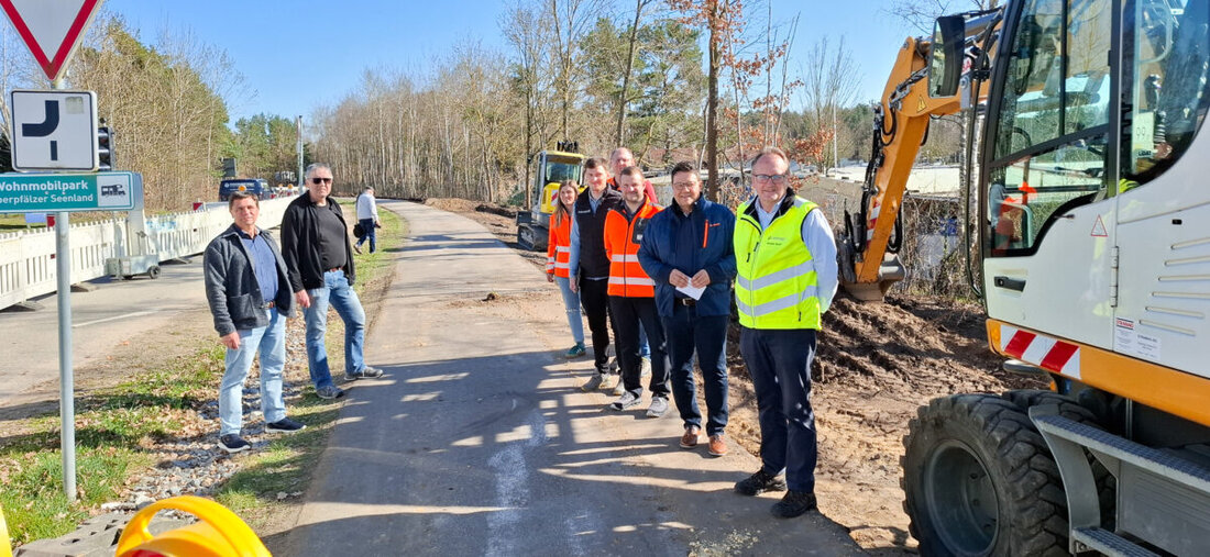 Wackersdorf. Der Geh- und Radweg zwischen dem Großparkplatz und dem Campingplatz am Murner See wird ausgebaut: Zukünftig stehen Fußgängern und Radfahrern jeweils zweieinhalb Meter Wegbreite zur Verfügung – und damit gut doppelt so viel wie bisher. 