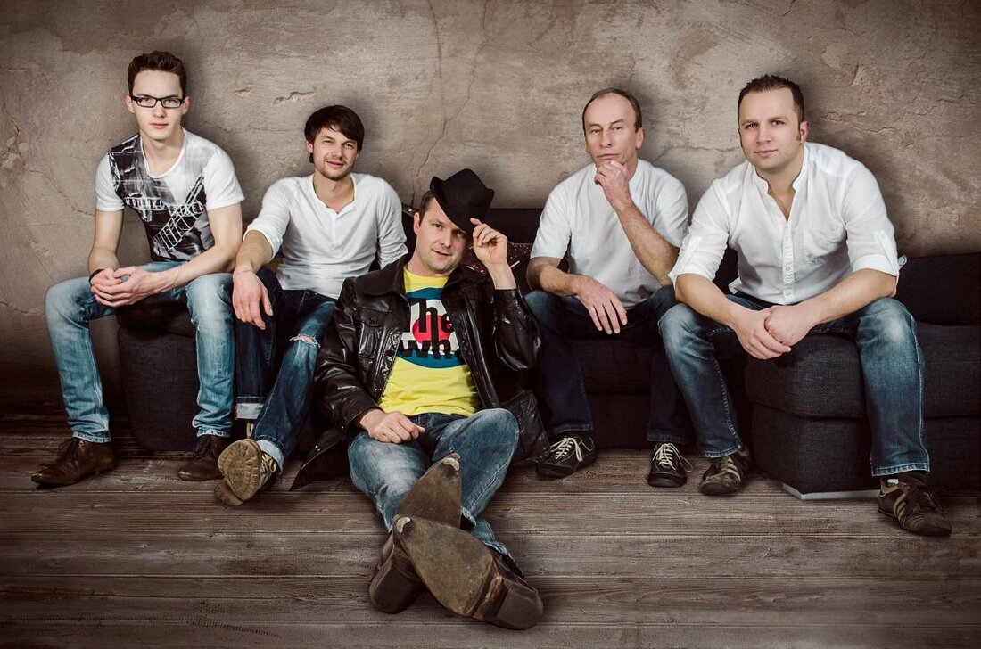 Weiden. Sommer, Sonne, Sommerserenade: Jetzt ist die Cover-Band „Murphy’s Gang“ am Zug.  https://www.youtube.com/watch?v=v9PrmeUCS2U „Ois Rock’n Roll…“ Das ist das Motto der Cover-Band „Murphy’s Gang“, die das Beste der Spider Murphy [&hellip;]