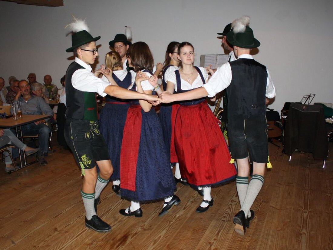 Trabitz. Für Dienstag, 2. Oktober, ab 19 Uhr lädt der Trachtenverein „D’Haidnaabtaler“ zum Musikantentreffen in die Trabitzer Gemeinschaftshalle „Alte Säge“ ein. Musikanten aus dem ganzen „Land rund um den Kulm“ [&hellip;]