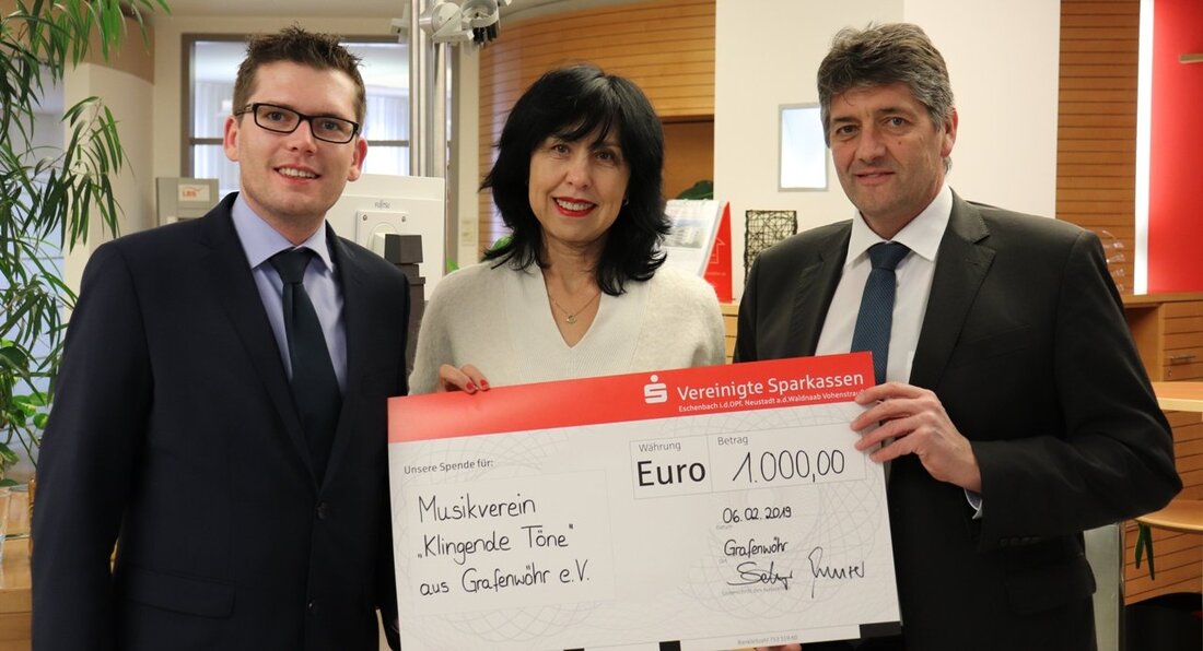 Grafenwöhr. “Musik ist eine Sprache die alle vereint”, sagt Bürgermeister Edgar Knobloch. Der Musikverein “Klingende Töne” beweist das ganz gut.  Von Doris Mayer-Englhart  “Beim letzten Adventskonzert war ich zu Gast [&hellip;]