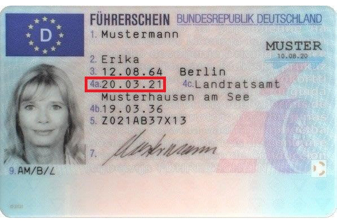 Tirschenreuth. Der Landkreis ruft Inhaber unbefristeter Kartenführerscheine von 1999 bis 2001 zum Umtausch auf. Die Frist endet am 19. Januar 2026, der Online-Umtausch ist möglich.