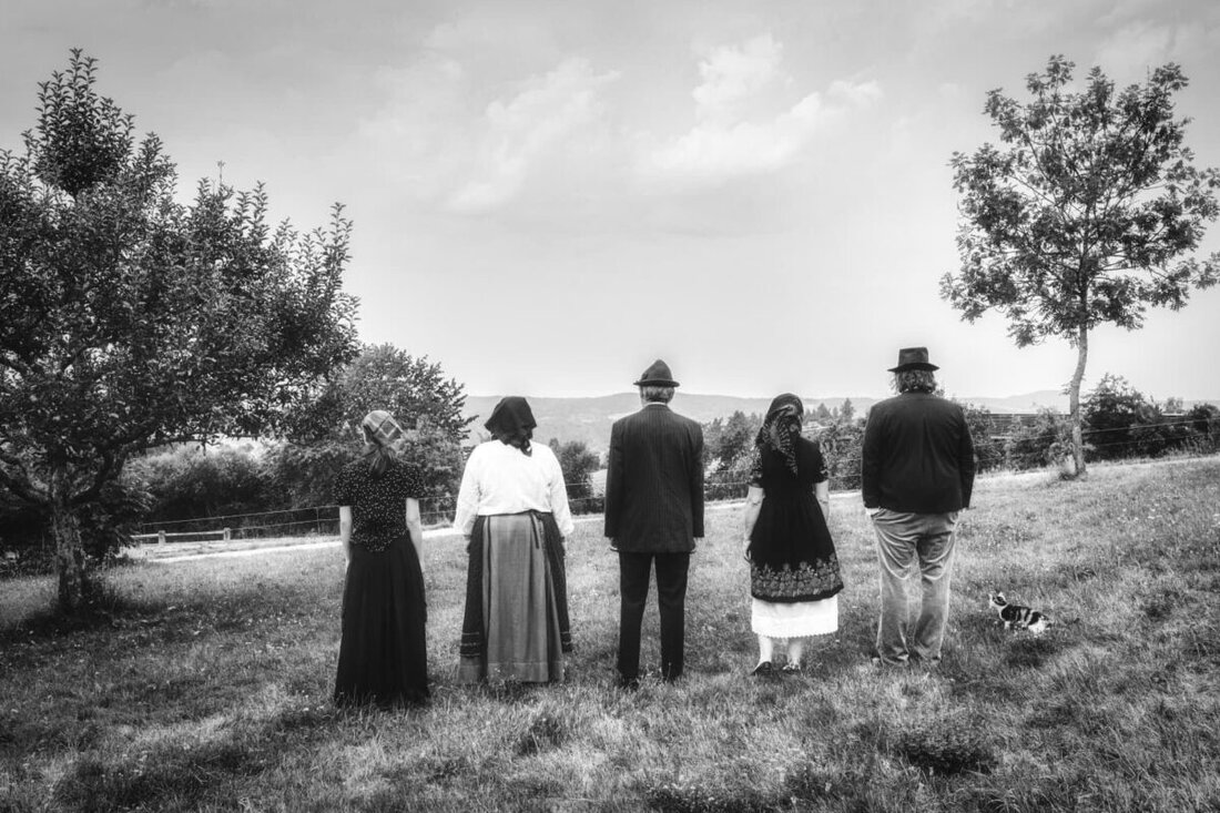 Tirschenreuth. Das moderne Theater Tirschenreuth bringt mit "Tannöd" ein Stück über einen ungeklärten Sechsfachmord von 1922 zur Aufführung. Aufführungen finden im November 2025 im Kettelerhaus statt.