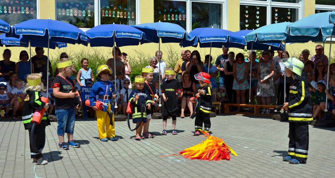 Püchersreuth. Bei strahlendem Sonnenschein, guter Stimmung und buntem Programm feierte die Grundschule Püchersreuth zusammen mit dem AWO Kinderstodl ihr gemeinsames Sommerfest auf dem Schulhof. Von Tom Kreuzer Als Highlight bei [&hellip;]