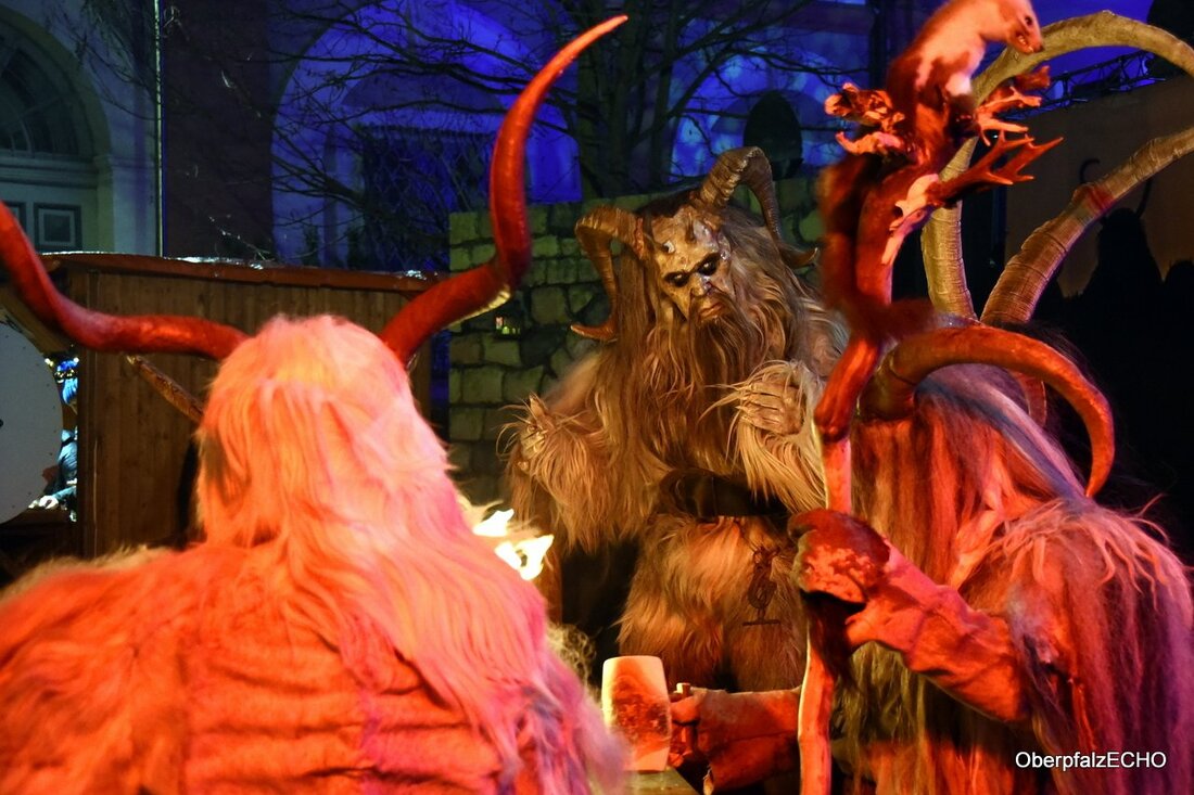 Neustadt/WN. Lange, wilde Bärte, furchteinflößende Hörner, dicke Felle und grässliche Falten in den düster dreinblickenden Gesichtern – manchem Kind, das tapfer aus der ersten Reihe das Treiben der Perchten vom [&hellip;]