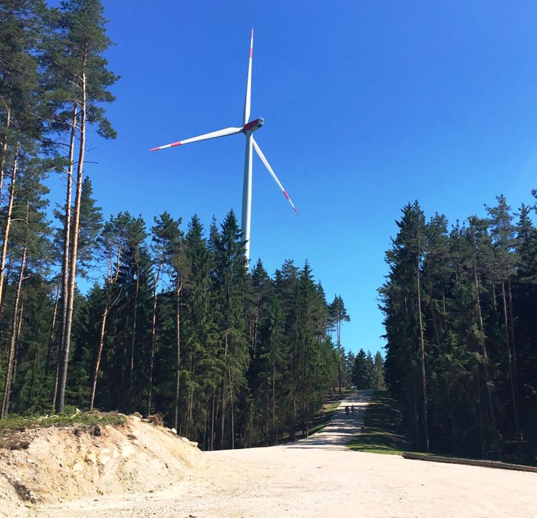Kemnath. Die Neue Energien West eG baut Photovoltaikanlagen und Windräder und liefert regionalen Strom. Jetzt trafen sich die Mitglieder zur Generalversammlung. Von Udo Fürst Wenn die interkommunale Genossenschaft NEW (Neue [&hellip;]