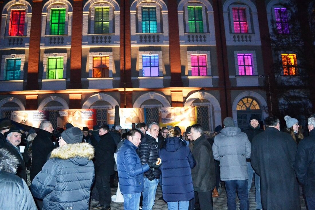 Neustadt/WN. Der Landkreis Neustadt will sich besser vermarkten und beschreitet dafür mit einem bemerkenswerten Markenrelaunch einen modernen und frechen Weg. Von Udo Fürst Mutig und pfiffig ist er, der neue [&hellip;]