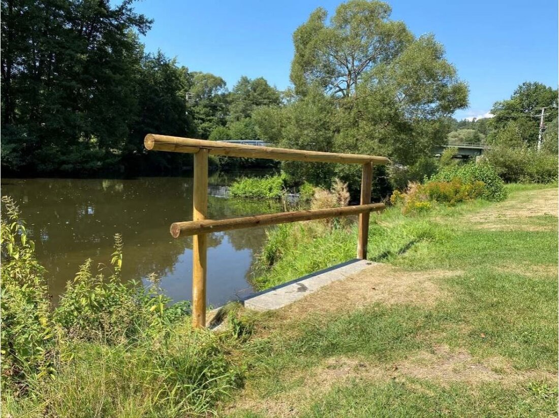 Neustadt/WN. Spaziergänger dürften es in Neustadt schon gesehen haben: Ausgerechnet zur größten Hitze sind jetzt die Zugänge zur Waldnaab in der Freizeitanlage gesperrt. „Wir können nicht anders“, ärgert sich Bürgermeister [&hellip;]