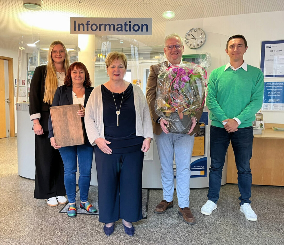 Schwandorf. Selma Wiltschek, fast 25 Jahre das Gesicht der Rathaus-Information, wurde in den Ruhestand verabschiedet. Oberbürgermeister Andreas Feller würdigte ihren Einsatz.