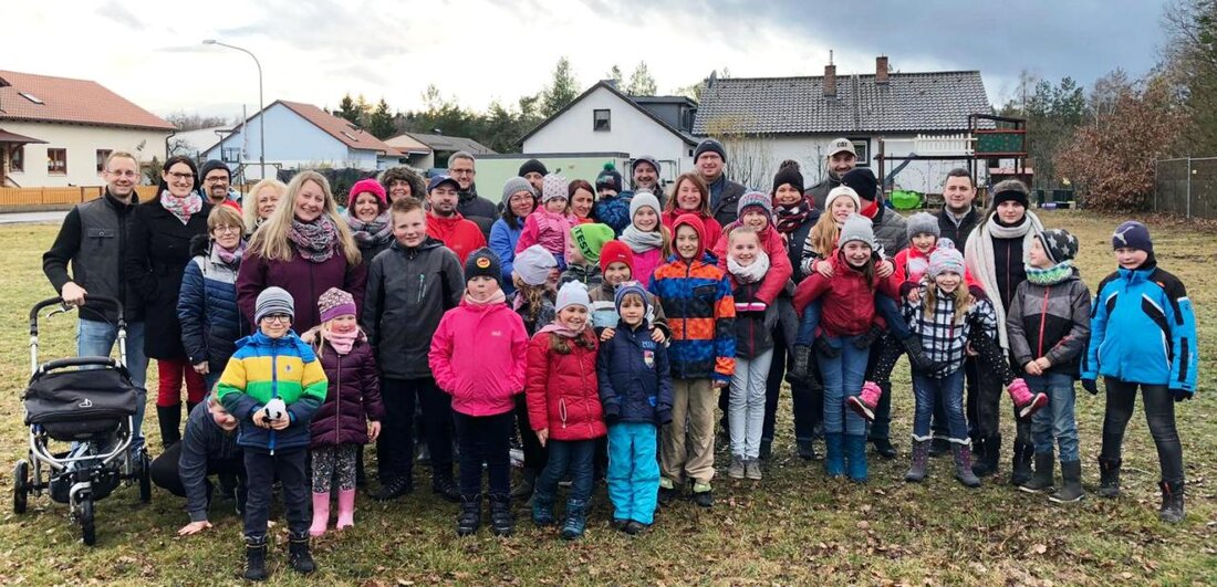 Dießfurt. Mit einer Nachtwanderung startete der Förderverein für Jugendarbeit des FC Dießfurt sein Jahresprogramm. Bei Einbruch der Dämmerung ging es am Sportheim mit Fackeln, Knicklichtern und Taschenlampen los. Von Rudi [&hellip;]