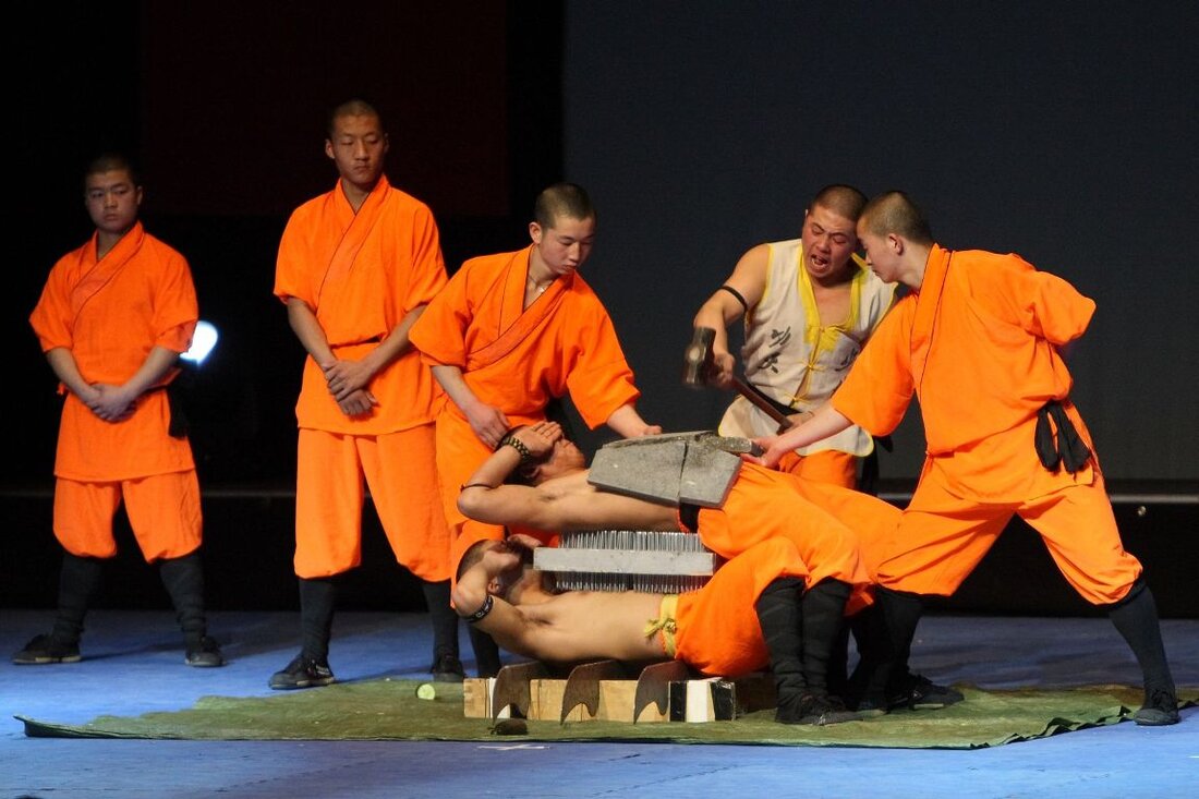 Amberg. Nach der großen Jubiläumstour 2014 anlässlich ihres 20-jährigen Bestehens kommen die Meister des Shaolin Kung Fu aus China 2017 wieder auf Tour nach Deutschland – und machen dabei auch Halt in [&hellip;]