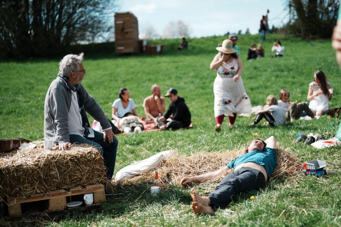 Schönsee. Die Nature Community öffnet am Samstag, 13. Juni, um 15 Uhr ihre Türen: Einblicke in Permakultur, nachhaltiges Bauen und gemeinschaftliches Wirtschaften, Austausch und Familienfreundlichkeit inklusive; Essen ab 18.30 Uhr.