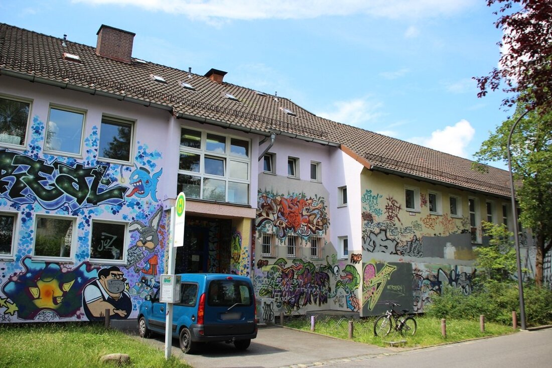 Weiden. Das Jugendzentrum Weiden (JUZ) bekam schon wieder ungebetenen Besuch.  Schon dreimal allein in diesem Jahr suchten ungebetene Gäste das Jugendzentrum heim, brachen ein und/oder hinterließen Sachschaden. Wie die Polizei Weiden [&hellip;]