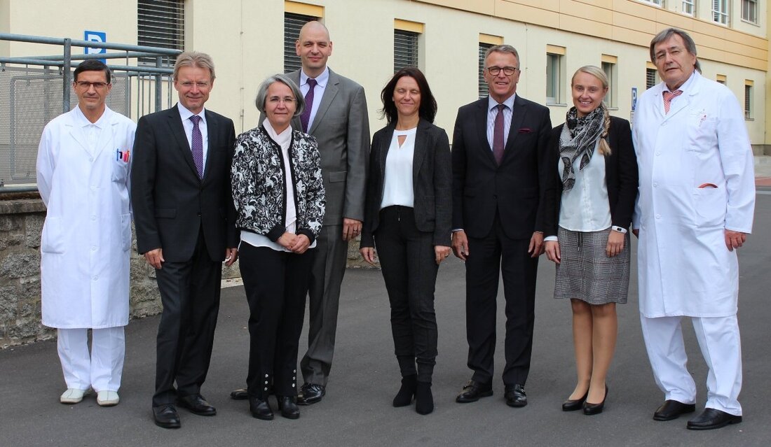 Tirschenreuth. Priv. Doz. Dr. Alexandra Barthmann wird neue Chefärztin der Klinik für Traumatologie, Spezielle Chirurgie und Endoprothetik am Krankenhaus Tirschenreuth. Sie tritt die Nachfolge von Prof. Dr. Rudolf Ascherl an, [&hellip;]