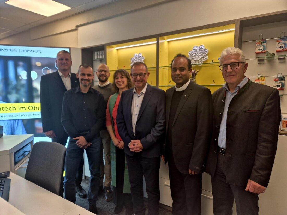 Maxhütte-Haidhof. Das Hörhaus eröffnet eine Filiale und erweitert sein Netz auf 32 Standorte mit 160 Mitarbeitern. Geboten werden persönliche Hörberatung, individuelle Anpassung und moderne, teils KI-gestützte Technik.