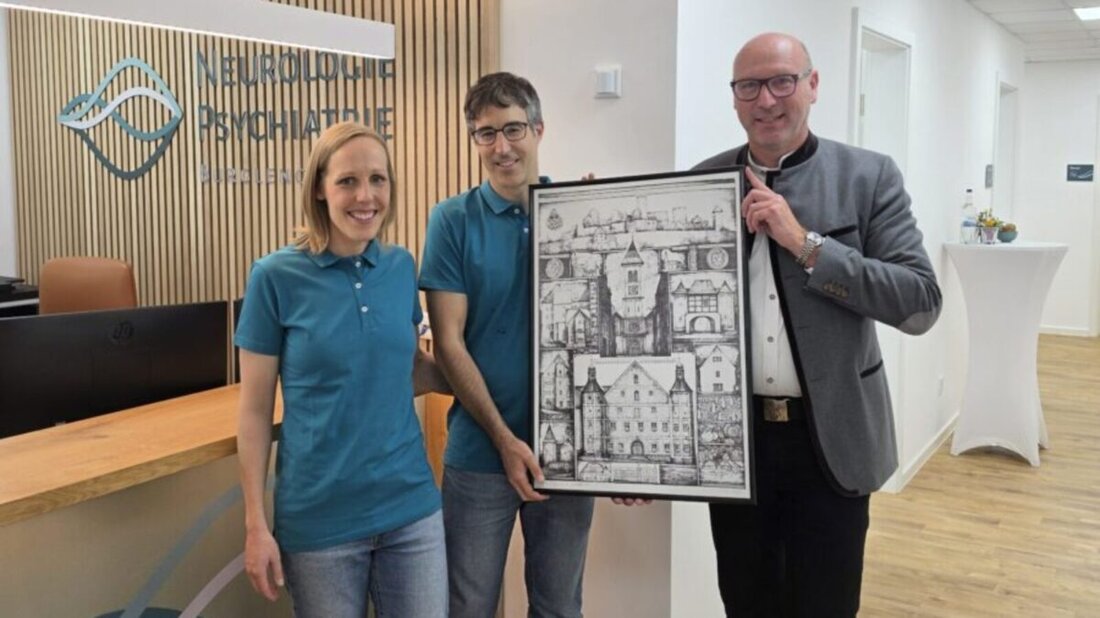 Burglengenfeld. Eine neue Praxis für Neurologie, Psychiatrie und Psychotherapie im Naabtalpark 54 erweitert das fachärztliche Angebot der Stadt. Zur Eröffnung gratulierte Bürgermeister Martin Antretter.