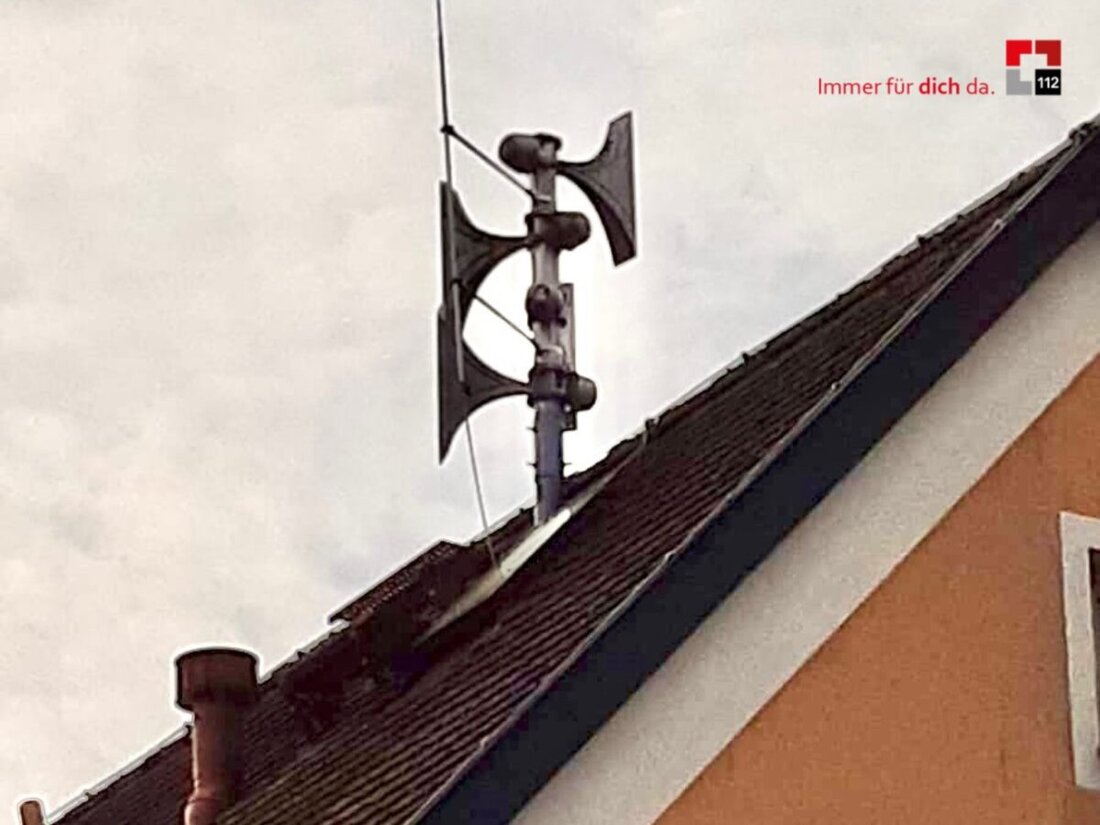 Weiden/Amberg. Die Integrierte Leitstelle (ILS) Oberpfalz-Nord führt ab dem 1. September neue Zeiten für die regelmäßigen Probealarme ein.