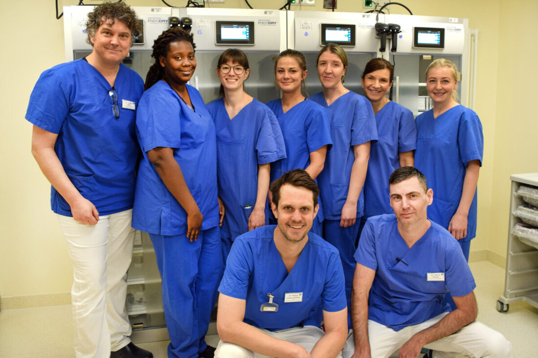 Burglengenfeld. Die Endoskopie der Asklepios Klinik zog in neue, kompakte Räume und arbeitet mit modernster Technik. Täglich gelingen bis zu 15 Spiegelungen; nächstes Jahr folgt der Umzug in noch größere Bereiche.