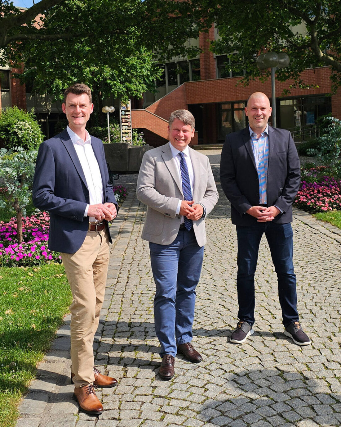 Weiden. Einen Monat nach Amtsantritt von Oberbürgermeister Benjamin Zeitler gibt es erste organisatorische Veränderungen im Rathaus. Zum 1. Juni wurden die neue Stabsstelle Wirtschaftsförderung sowie die Stabsstelle Strategie und Kommunikation eingerichtet.