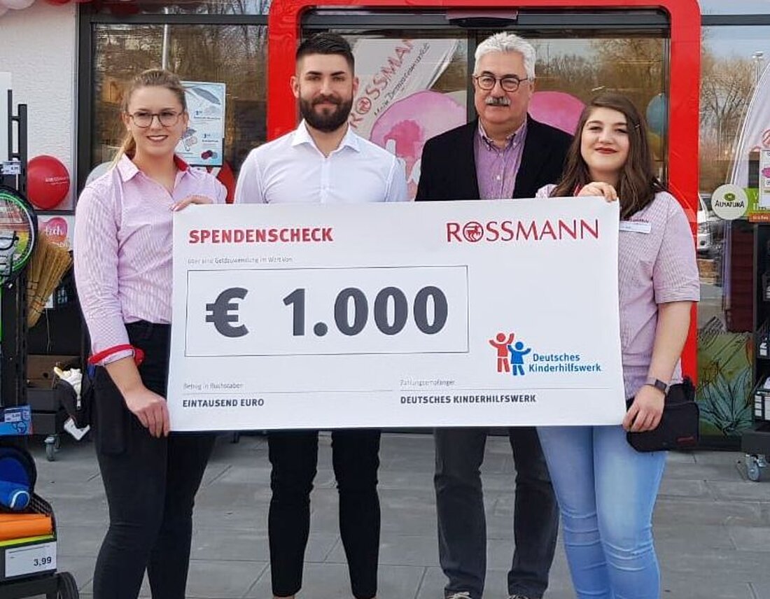 Neustadt/WN. Das Deutsche Kinderhilfswerk und die Drogerie Rossmann unterstützen den Förderverein der St. Felix Schule in Neustadt/WN mit 1.000 Euro. Für die ersten 1.000 Kunden spendet das zweitgrößte Drogeriemarktunternehmen Deutschlands anlässlich [&hellip;]