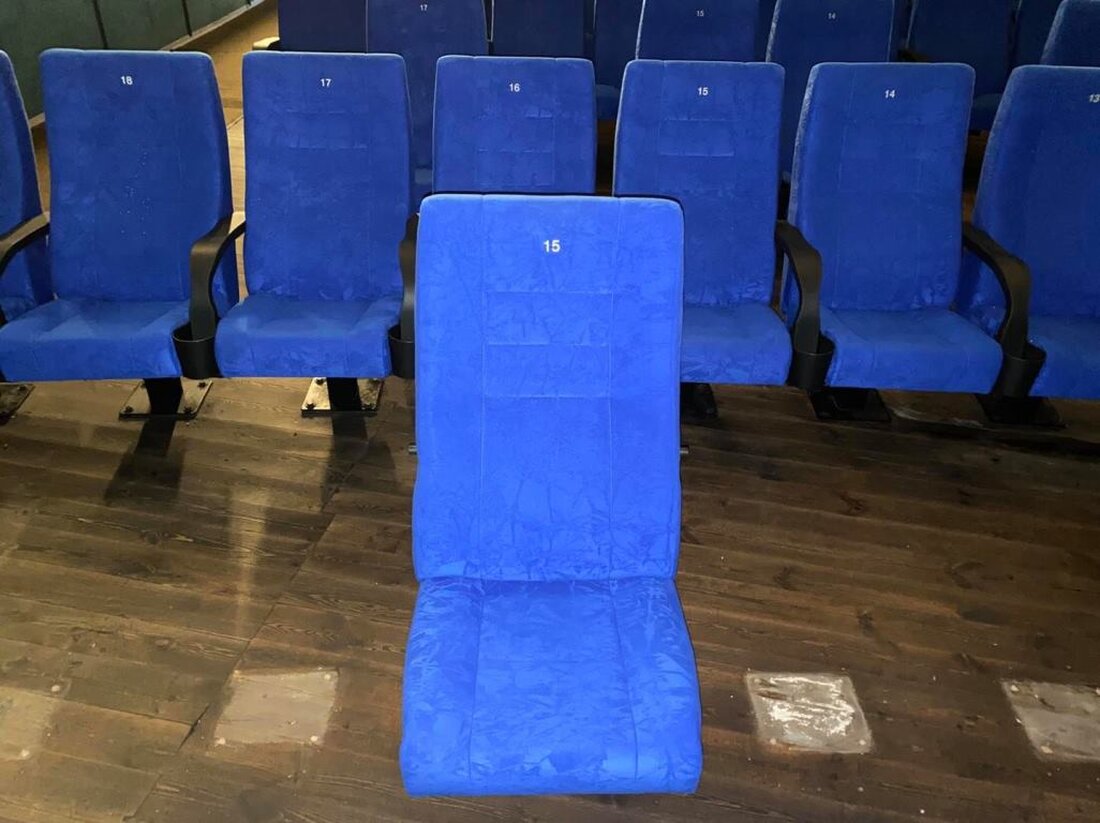 Weiden. Im Neue Welt Kinocenter Weiden bleiben die Ränge im Kinosaal aktuell weiter leer. Keine Filme flackern über die große Leinwand. Doch Familie Nadler bleibt stark - und packt während der Auszeit andere Projekte an.