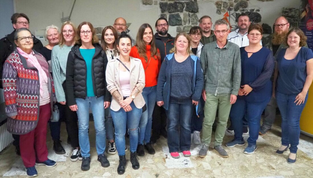 Erbendorf. An der Grund- und Mittelschule wurde ein neuer Elternbeirat gewählt, nachdem die bisherigen Vorsitzenden ihre Ämter niederlegten. Die Schulleitung dankte für die Zusammenarbeit und freut sich auf das kommende Schuljahr mit diversen geplanten Veranstaltungen.