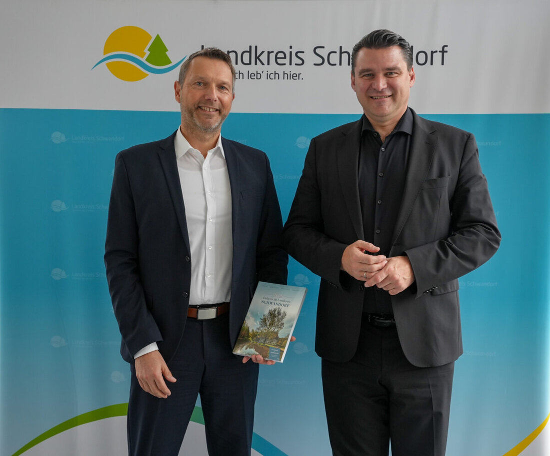 Schwandorf. Der neue Lebenshilfe-Chef Bernhard Vahle hat Landrat Thomas Ebeling zum Antrittsbesuch getroffen. Im Mittelpunkt standen der geplante Neubau einer Schulvorbereitenden Einrichtung und die Stärkung inklusiver Angebote.