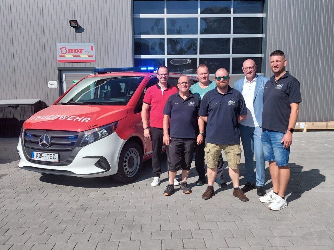 Burglengenfeld. Die Feuerwehr Dietldorf hat einen neuen Mannschaftstransportwagen auf Basis eines Mercedes-Benz Vito erhalten. Die Stadt stärkt damit die Einsatzbereitschaft, die Segnung ist am Sonntag um 16.30 Uhr.