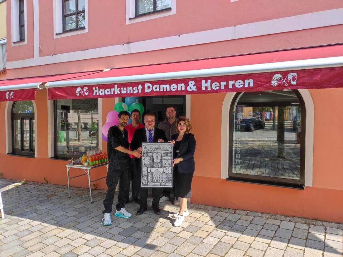Burglengenfeld. Der frühere Barbershop eröffnete Ende August als Friseursalon Haarkunst, geleitet von Naseri und Eynboksha, mit Angeboten für Damen und Herren sowie Ausbildung.