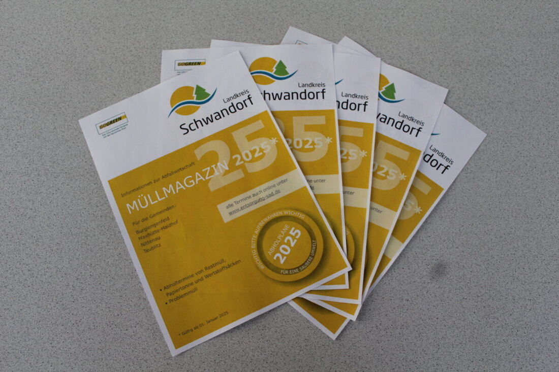 Schwandorf. Über 80.000 Haushalte erhalten vor Weihnachten das neue Müllmagazin mit Abfuhrterminen für 2025 und Infos zu Entsorgung und Recycling. Landrat Thomas Ebeling hebt den Wert des Zwei-Sack-Systems für Kunststoff- und Metallabfälle und den digitalen Service zur Abfuhrerinnerung hervor.