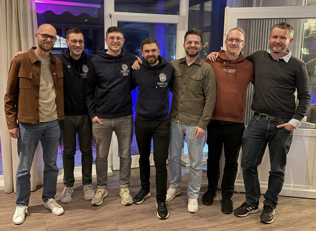 Amberg-Sulzbach. Seit Anfang März führt ein neues Präsidium Round Table 235, startet mit sportlichen Ideen und Teamgeist ins Jahr. Erste Taten: 130 Ostertüten für Kinder und Aufklärung zur Knochenmarkspende beim Entenrennen.