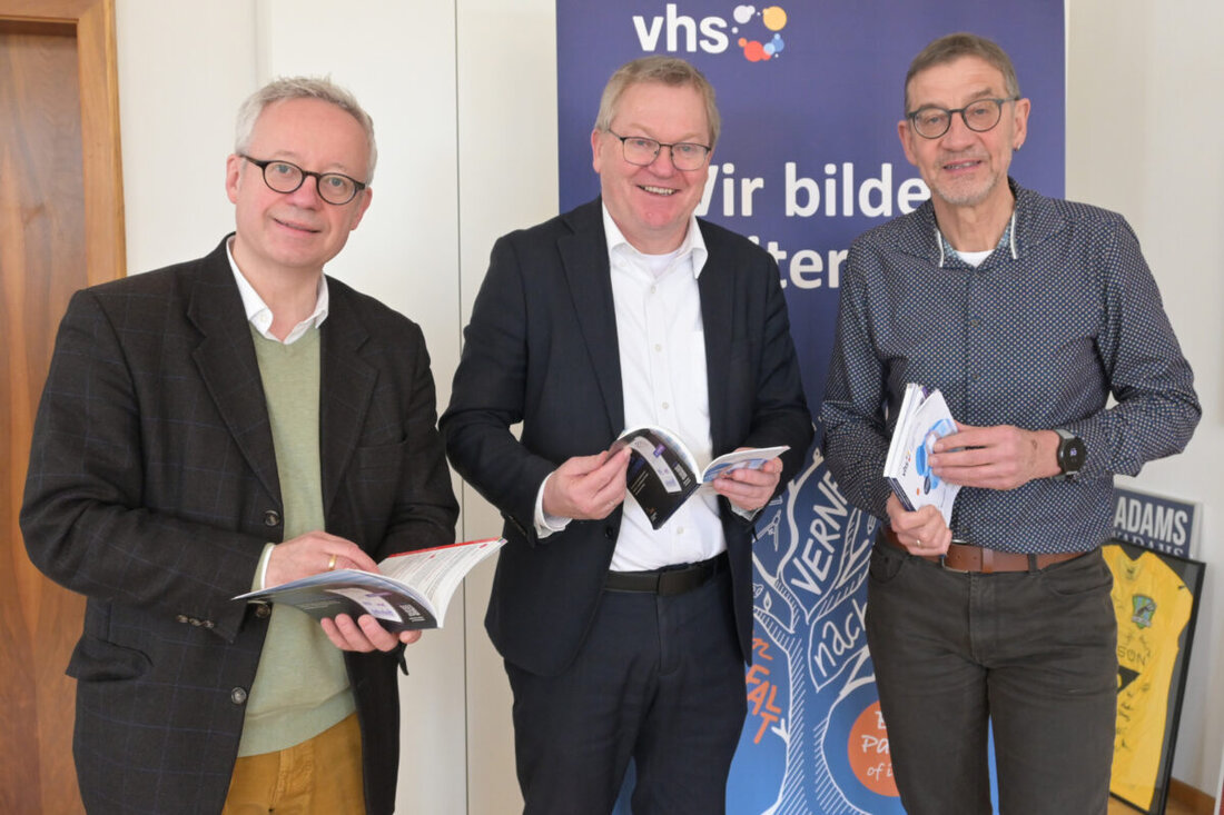 Amberg. Die vhs Amberg startet am 23. Februar 2026 ins Frühjahr- und Sommersemester mit rund 250 Kursen. Anmeldungen sind ab der ersten Februarwoche ohne offiziellen Anmeldestart möglich, Onlineanmeldung empfohlen.