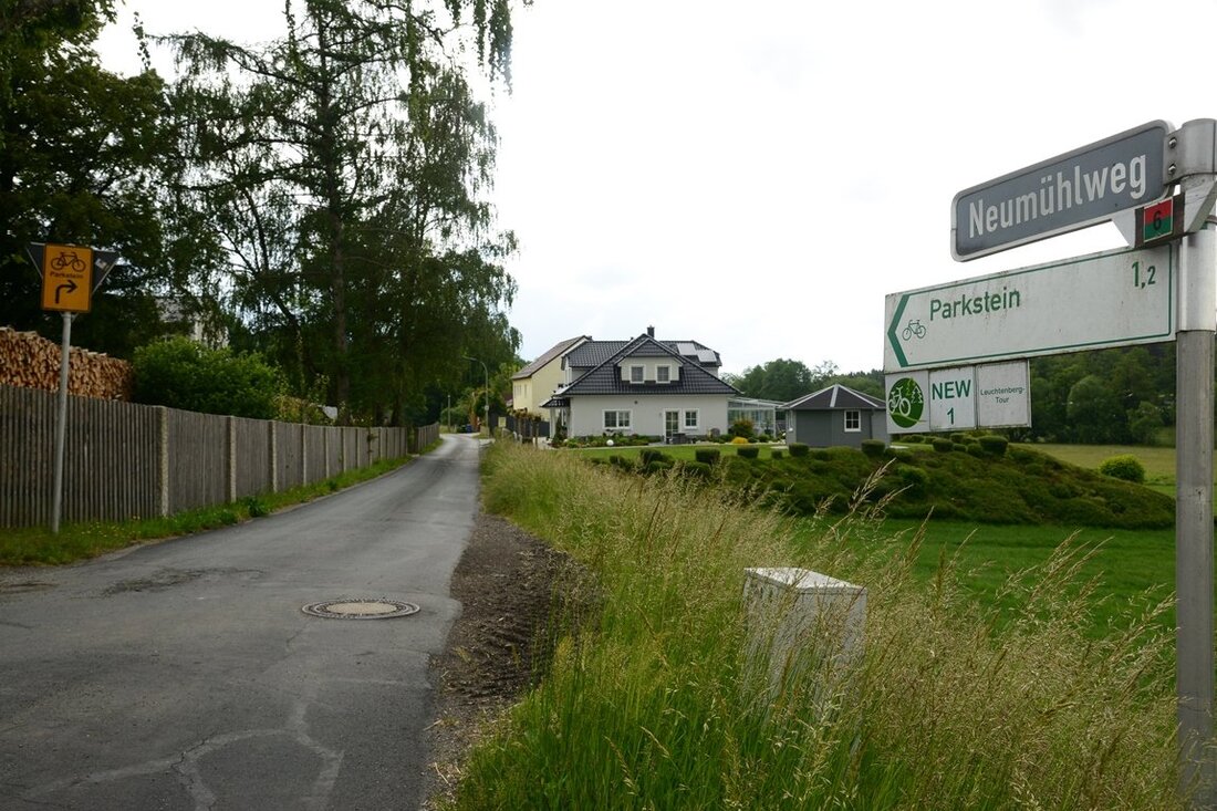 Parkstein. In Parkstein berät der Marktgemeinderat über ein Fernrohr für den Basaltkegel, aber viele mögliche Optionen. Auch gibt es Diskussionen über die “schlechteste Straße” der Marktgemeinde und was damit passieren [&hellip;]