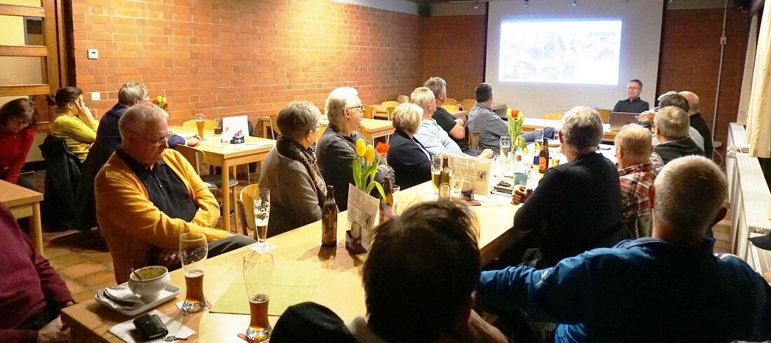 Neunkirchen. Bei der Tennisgemeinschaft (TG) Neunkirchen ist alles im Lot. Das zeigte die Jahreshauptversammlung des viertgrößten Tennisclub in der Oberpfalz. Bereits nach 30 Minuten waren alle Themen besprochen. Die 23 [&hellip;]