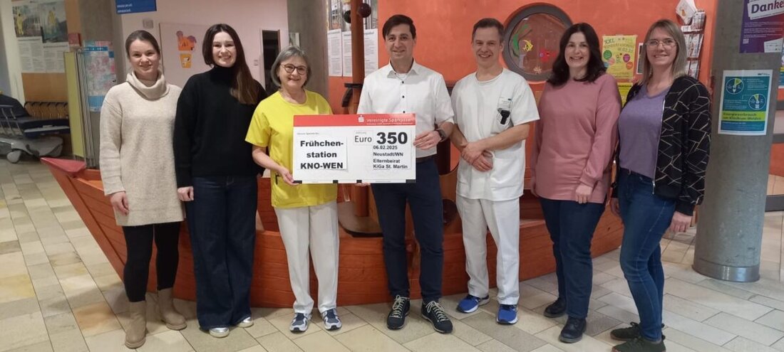 Neustadt/WN. Der Elternbeirat der Kita St. Martin spendet 350 Euro aus Fest-Erlösen an die Frühchenstation der Kinderklinik Weiden.
