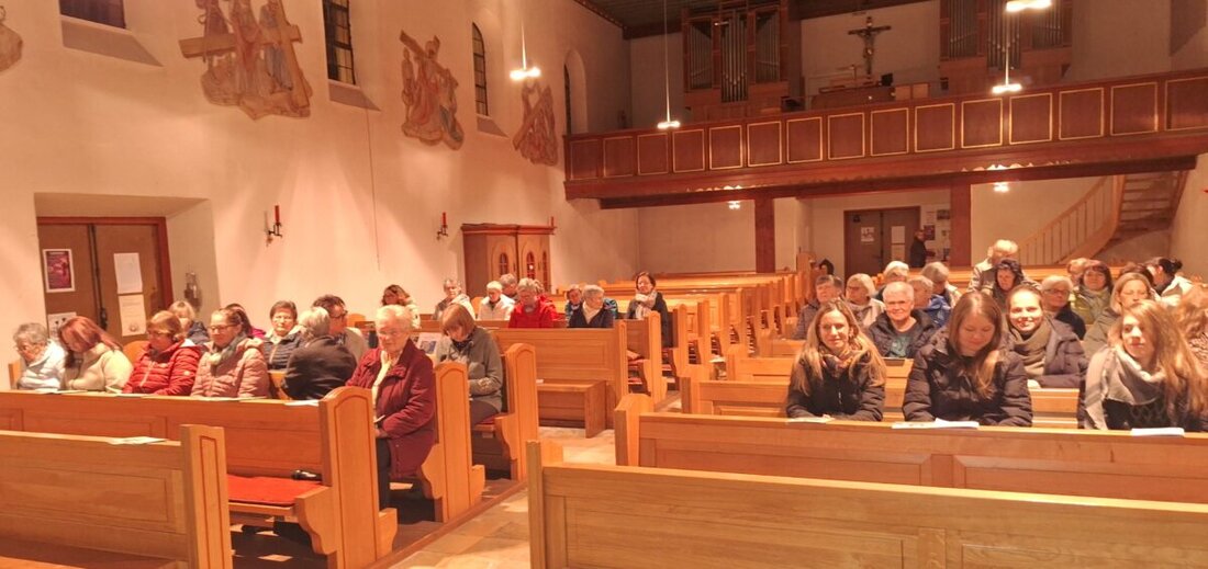 Immenreuth. Am Freitag, 6. März 2026, feierten Gemeinden in der Pfarrkirche Herz Jesu den Weltgebetstag der Frauen. Im Fokus standen Lebenslagen in Nigeria; Gebet, Musik und Begegnung im Pfarrheim setzten Zeichen der Solidarität.