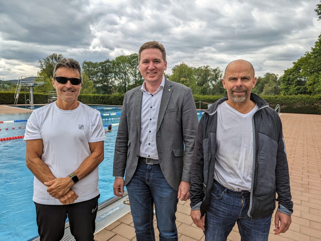 Nittenau. Das Freibad in Nittenau ist am Freitag trotz kühler Temperaturen und wolkenverhangenem Himmel in die neue Saison gestartet. Die Eintrittspreise bleiben unverändert, und das Bad ist täglich bei gutem Wetter von 10 bis 19.30 Uhr geöffnet.
