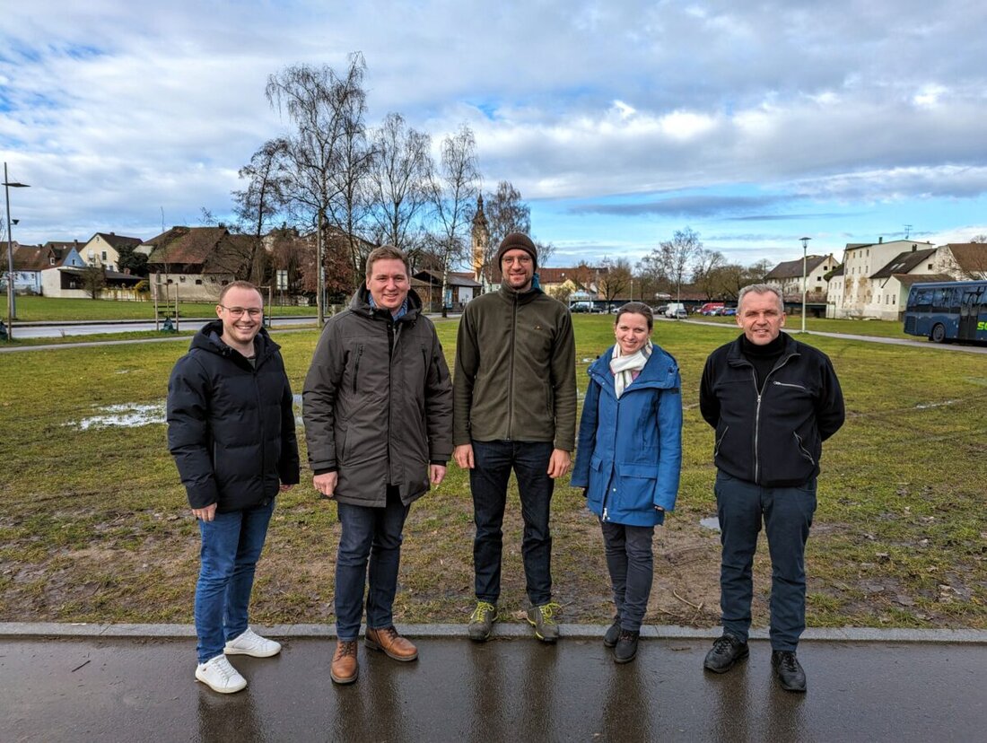 Nittenau. Das Nittenauer Volksfest findet 2025 mit neuem Programm und kulinarischen Highlights statt, geleitet vom Brauhaus Nittenau und der Familie Haberzeth. Ab dem 16. Mai locken ein Biergarten, diverse Essensstände und ein familienfreundliches Angebot.