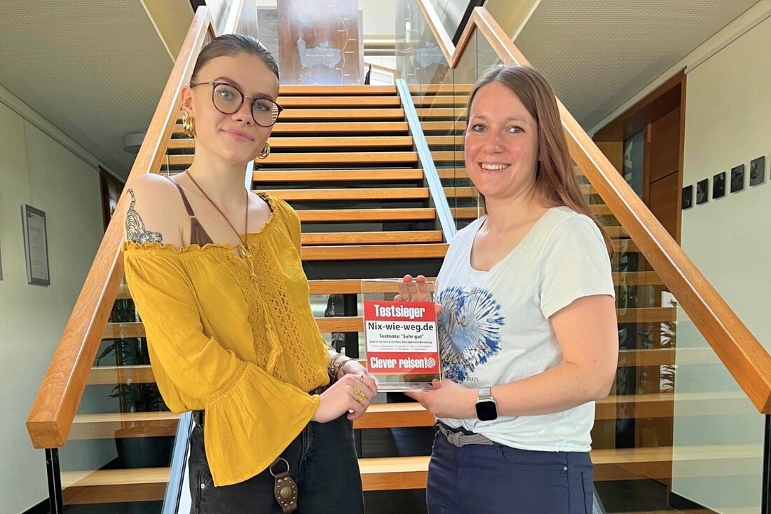 Parkstein. Nix-wie-weg wurde vom Reisemagazin "Clever reisen!" in seiner Ausgabe 2/2025 als Testsieger unter zwölf Reiseportalen ausgezeichnet. Besonders die persönliche Beratung und Servicequalität wurden hervorgehoben.