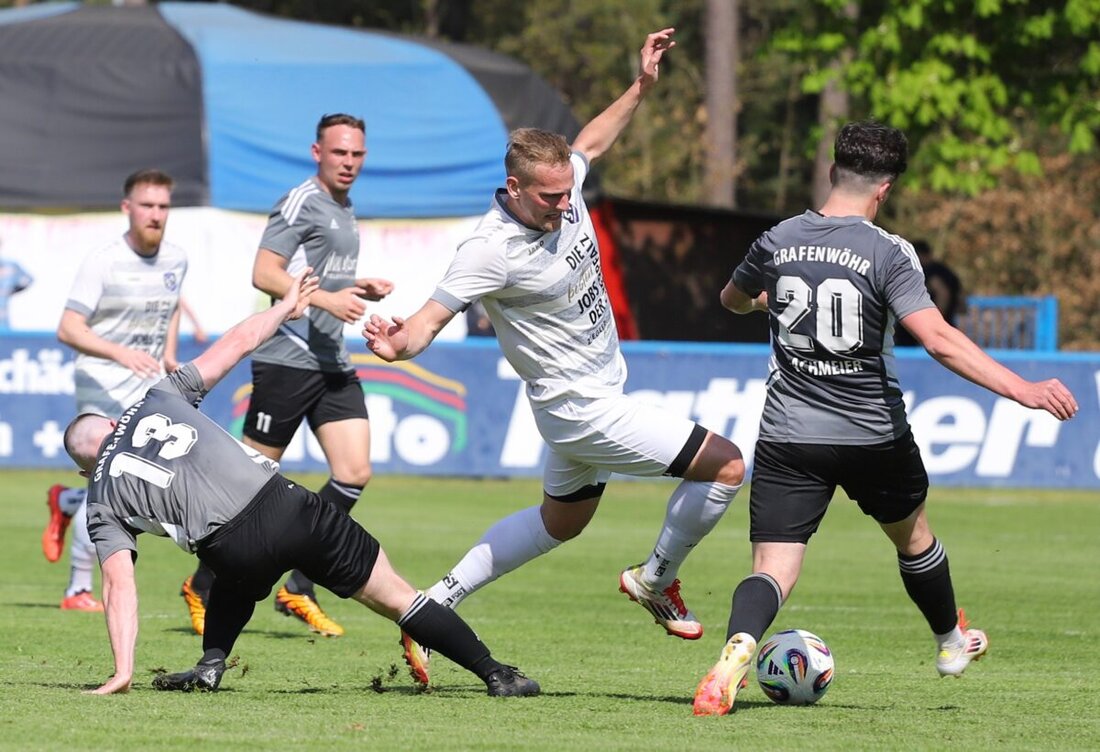 Etzenricht. Meisterschaft und Rückkehr in die Landesliga sind für den SVE seit Sonntag fix. Bei zwei noch anstehenden Terminen, sieben Punkten Abstand zu der SpVgg Weiden II und zehn auf den FC Wernberg. 