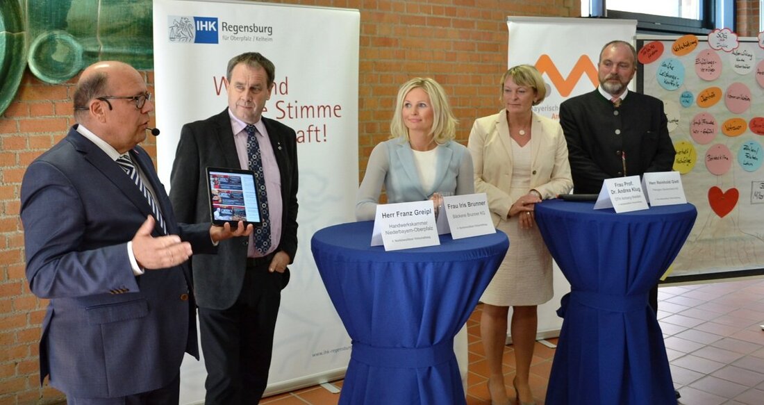 Weiden. Optimismus und eine gesunde Portion Selbstbewusstsein prägten den 4. Nordoberpfälzer Wirtschaftstag im Berufsbildungs- und Technologiezentrum der Handwerkskammer Niederbayern-Oberpfalz. Obwohl die Veranstaltung mit dem leicht irritierenden Titel „Letzte Ausfahrt – [&hellip;]