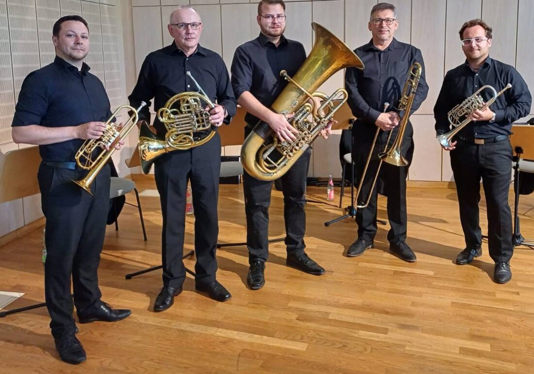 Püchersreuth. Der Freundeskreis Wurzer Sommerkonzerte veranstaltet im Historischen Pfarrhof das Konzert "Nordoberpfalz-Brass-Ensemble", welches eine musikalische Reise von Barock bis Pop durch alle Epochen bietet. Tickets sind auf okticket.de erhältlich.