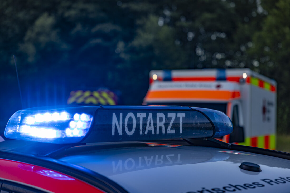Teublitz. In der Nacht auf Sonntag fand die Polizei verunglückte ein 30-jähriger US-Amerikaner bei Teublitz. Der Unfallhergang gibt aktuell noch Rätsel auf.