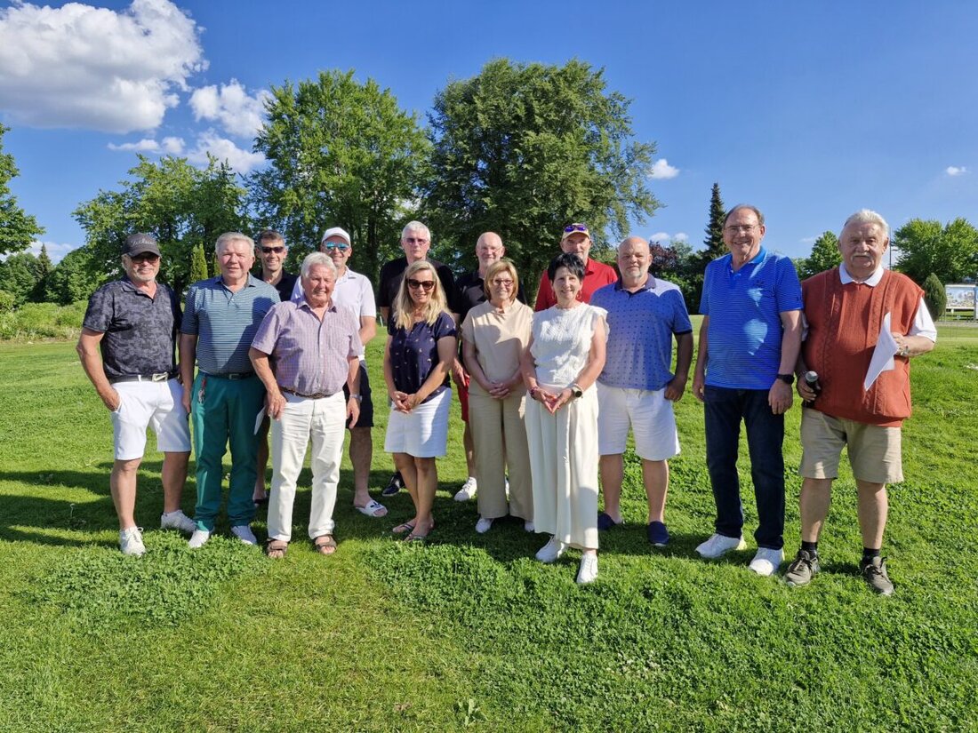 Schmidmühlen. Beim beliebten Turnier Preis des Clubwirts starteten am vergangenen Samstag 75 Golferinnen und Golfer bei Traumwetter und hervorragenden Platzverhältnissen. Sport, Genuss und Gastfreundschaft prägten den Tag.