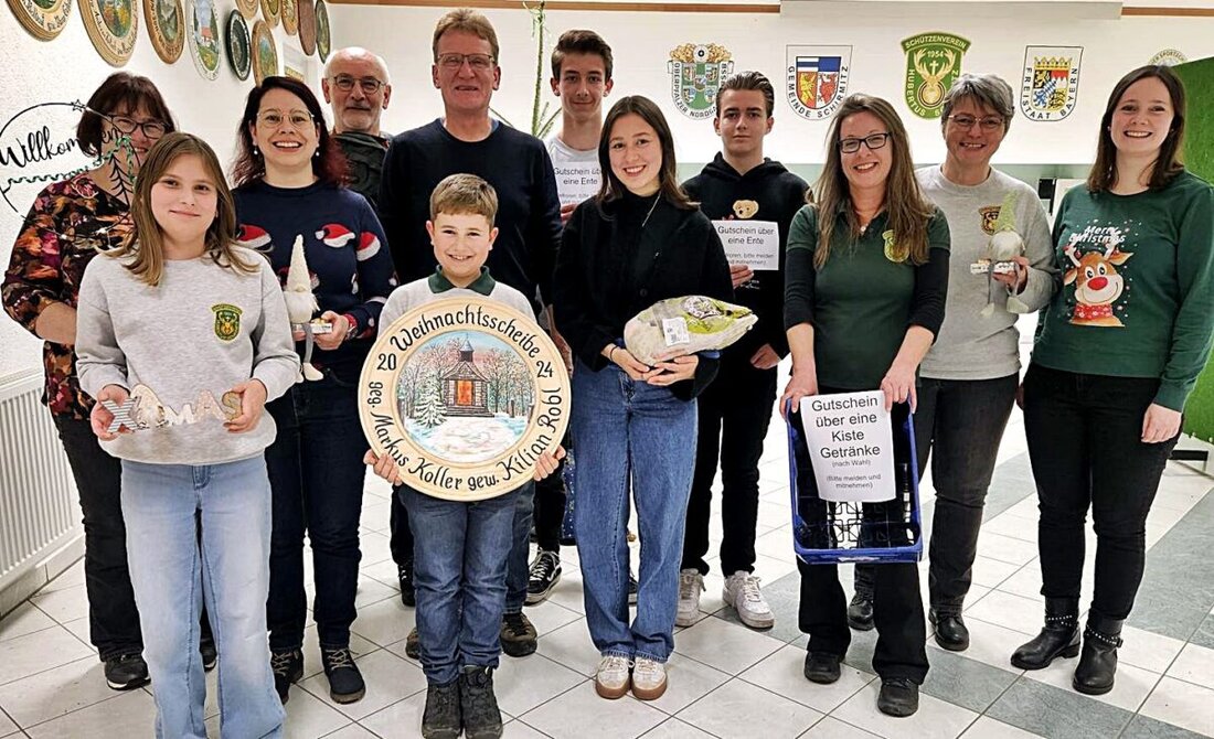 Schirmitz. Beim Nussschießen des Schützenvereins Hubertus gab es überraschende Preise und ein hohes Interesse mit 52 Startern. Kilian Robl erzielte mit 4,1 Ringen ein rekordverdächtiges Ergebnis.