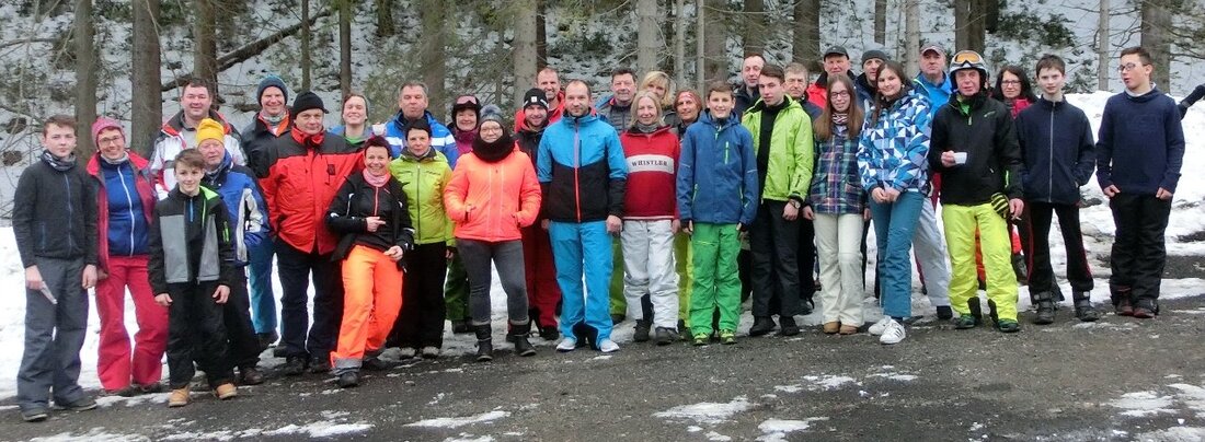 Grafenwöhr/Gössenreuth. Zur Tagesskifahrt „Familiengaudi“ hatte der Skiclub Pistenschwinger Gössenreuth eingeladen. Ziel der Fahrt war das Skigebiet Klinovec/Keilberg in Tschechien am Fuße des Erzgebirges – dort tobten sich Erwachsene wie Jugendliche [&hellip;]