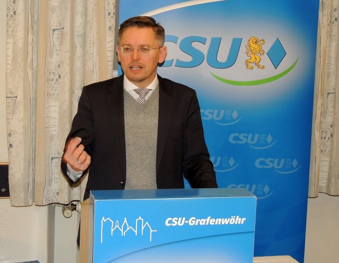 Weiden. Im Rahmen der Kreisvorstandssitzung der CSU Weiden stellte Kreisvorsitzender Stephan Gollwitzer das neue Kabinett um Ministerpräsident Markus Söder vor. Dem CSU Bezirksvorsitzenden Albert Füracker gratulierte die Vorstandschaft zum neuen Amt [&hellip;]
